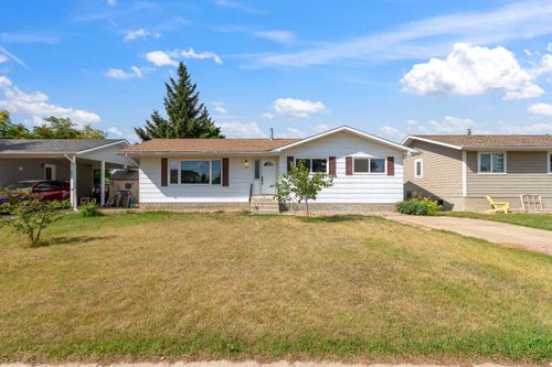 4524 55 Avenue, Vermilion, AB, T9X1R2 | Card Image