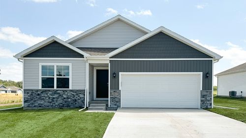 2846 Mary Drive, Hiawatha, IA, 52233 | Card Image