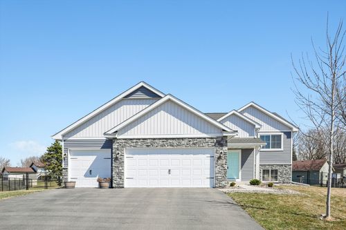 206 9th Ave Ct Nw, Lonsdale, MN, 55046-6600 | Card Image