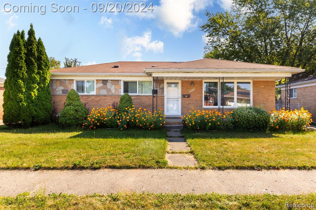 Patricia Ave, Warren, MI 48091