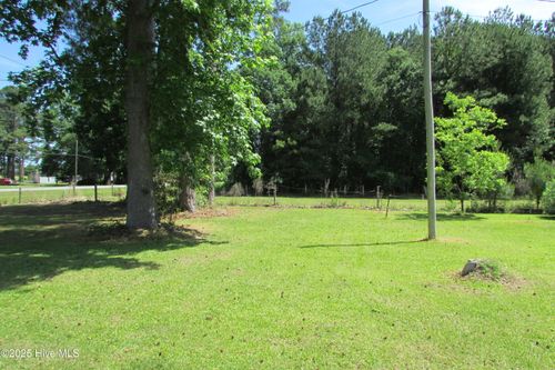 11 N Nc 11 And 903 Hwy, Kenansville, NC, 28349-8706 | Card Image