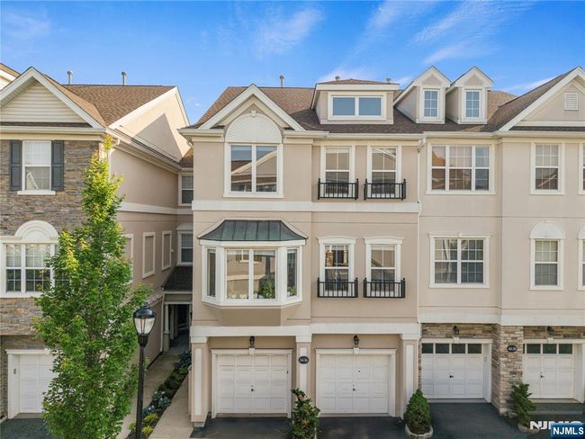 34 George Russell Way, Condo with 2 bedrooms, 3 bathrooms and null parking in Clifton NJ | Image 4