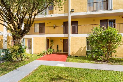 apt-104-9210 Fontainebleau Blvd, Miami, FL, 33172-4239 | Card Image