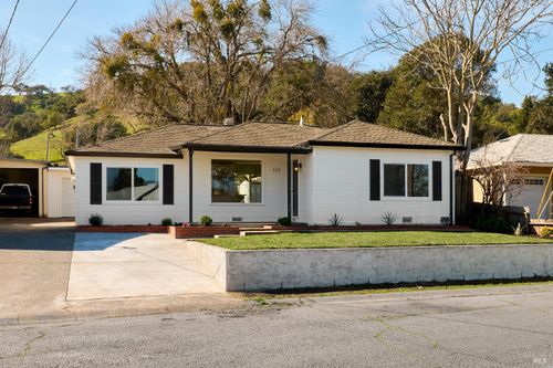 157 Homewood Ave, Napa, CA, 94558-5750 | Card Image