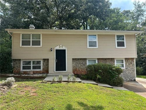 1214 Mannbrook Dr, Stone Mountain, GA, 30083-5317 | Card Image