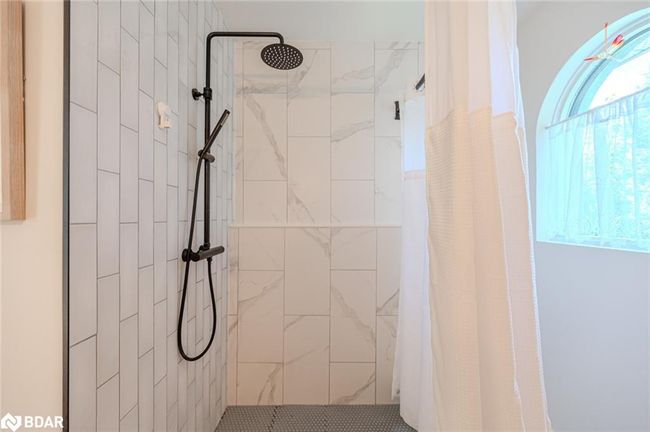 23 Valleyview Dr, House other with 3 bedrooms, 2 bathrooms and 7 parking in Oro Medonte ON | Image 12