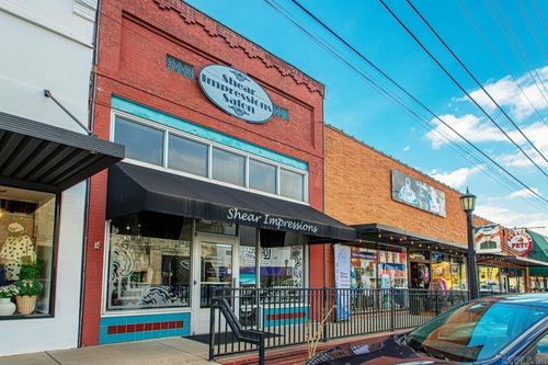 110 N Market St, Benton, AR, 72015-3769 | Card Image