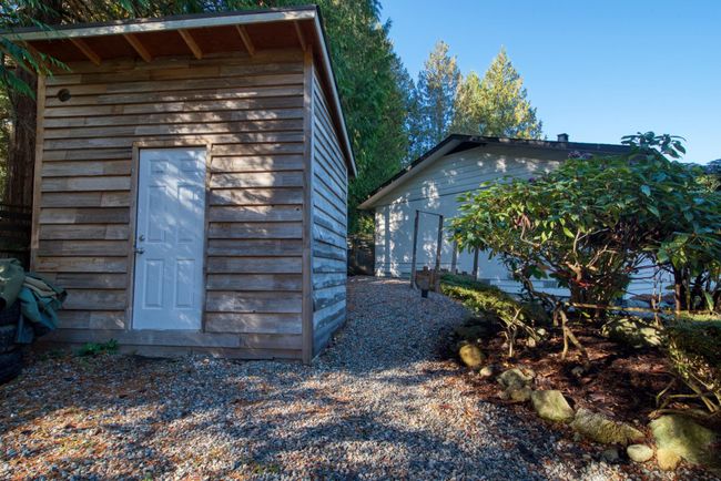 7631 Eureka Avenue, House other with 2 bedrooms, 2 bathrooms and null parking in Halfmoon Bay BC | Image 30
