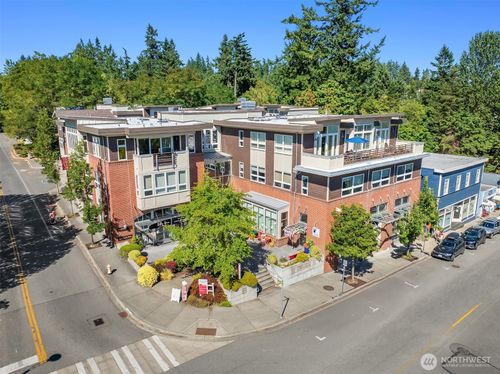 apt-360-400 Winslow Way E, Bainbridge Island, WA, 98110-2403 | Card Image