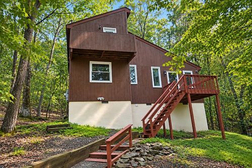 1109 Porter Dr, Bushkill, PA, 18324-8476 | Card Image