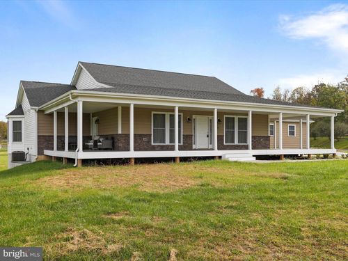 83 Green Bulrush Ct, SHEPHERDSTOWN, WV, 25443-1620 | Card Image