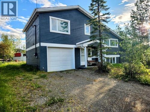 620 Yates Cres, House with 5 bedrooms, 3 bathrooms and null parking in Faro YT | Card Image