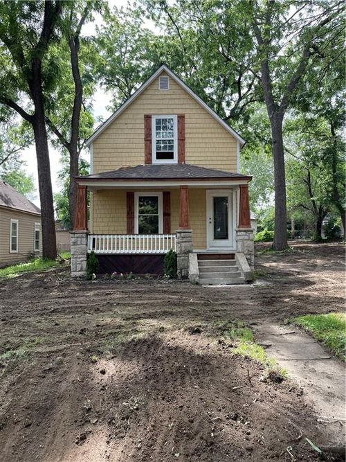 314 N Topping Ave, Kansas City, MO, 64123-1536 | Card Image