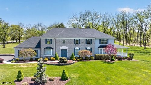 2 W View Dr, Flemington, NJ, 08822-5937 | Card Image