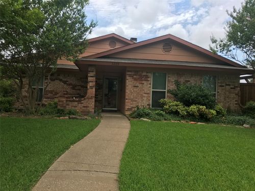 3209 Oak Vista Dr, Plano, TX, 75074-2939 | Card Image