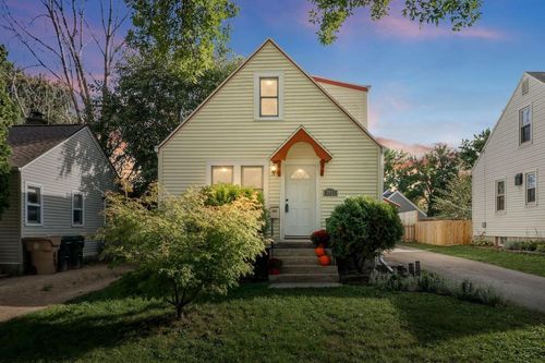 2817 Dahle Street, Madison, WI, 53704 | Card Image