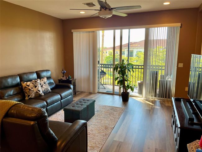 APT-319 - 3055 Nw 126 Th Ave, Condo with 2 bedrooms, 2 bathrooms and null parking in Sunrise FL | Image 7