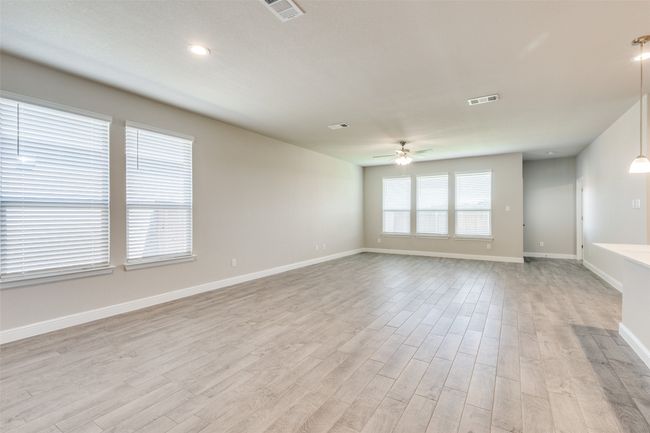 1036 Kirkham Way, House other with 5 bedrooms, 3 bathrooms and null parking in Justin TX | Image 9