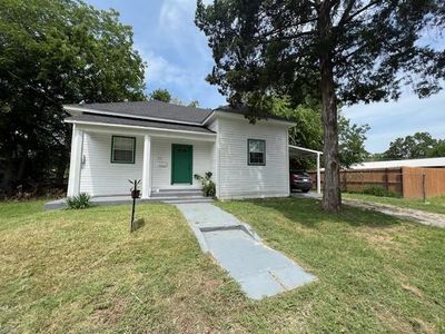 1911 Beach Street, House other with 3 bedrooms, 2 bathrooms and null parking in Commerce TX | Image 1