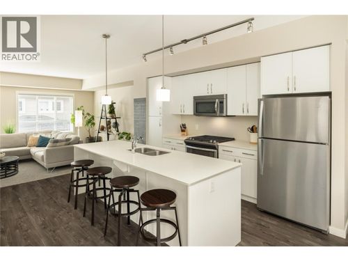 76-680 Old Meadows Rd, Kelowna, BC, V1W5L4 | Card Image