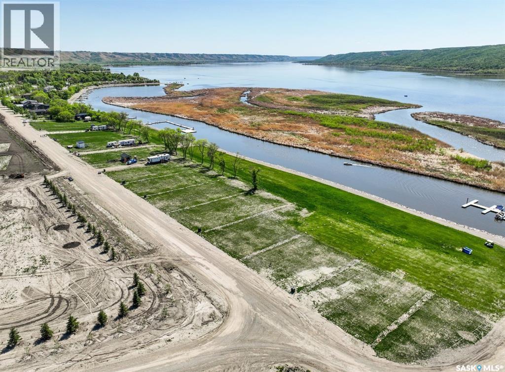 Land in West End 3
