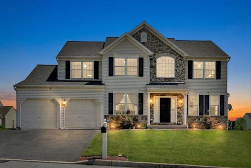 221 Crosswind Way, LEBANON, PA, 17042-7683 | Card Image
