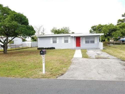 1205 Nw 19th Ave, Fort Lauderdale, FL, 33311-5847 | Card Image
