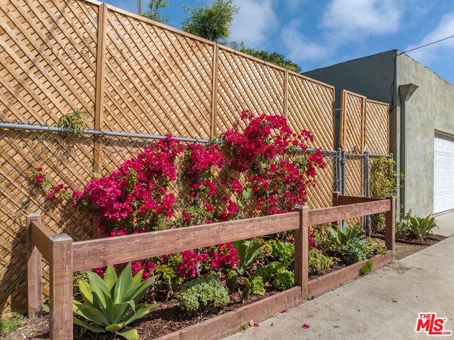 10739 Jefferson Blvd, Home with 4 bedrooms, 2 bathrooms and 2 parking in Culver City CA | Image 25
