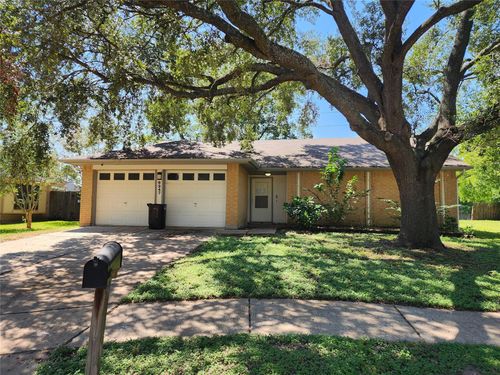 6247 Bryant Pond Dr, Houston, TX, 77041-5849 | Card Image
