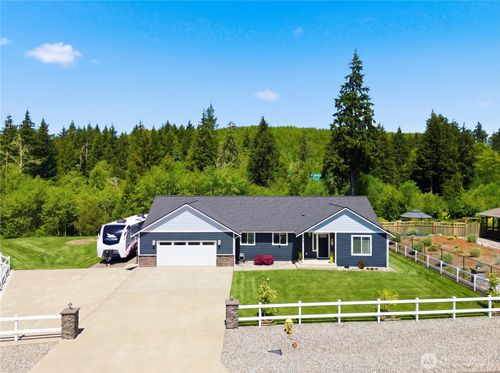 40 Sand Trap Ln, Aberdeen, WA, 98520-4200 | Card Image