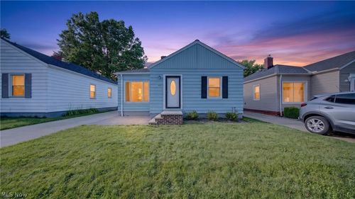 1020 Dawnwood Dr, Parma, OH, 44134-3226 | Card Image