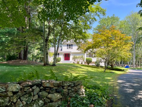 25 Jade Tree Ln, Trumbull, CT, 06611-1143 | Card Image