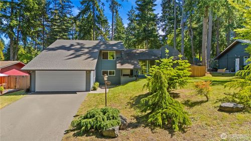 6812 Topaz Dr Sw, Lakewood, WA, 98498-6418 | Card Image