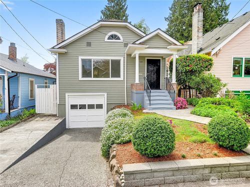 939 N 83rd St, Seattle, WA, 98103-4325 | Card Image