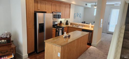 318 City Center Drive, Rohnert Park, CA, 94928 | Card Image