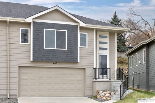 400 N Allen St, Bennington, NE, 68007-5051 | Card Image