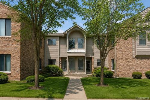 42739 Lilley Pointe Dr, Canton, MI, 48187-5308 | Card Image