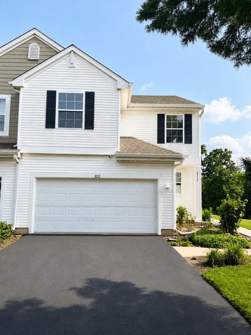 2112 Orchard Ln, Carpentersville, IL, 60110-3338 | Card Image