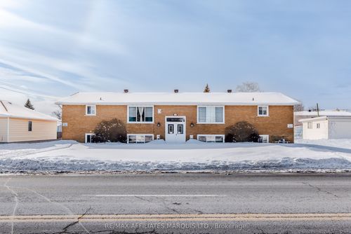 3004 Pitt St, Cornwall, ON, K6K1A6 | Card Image