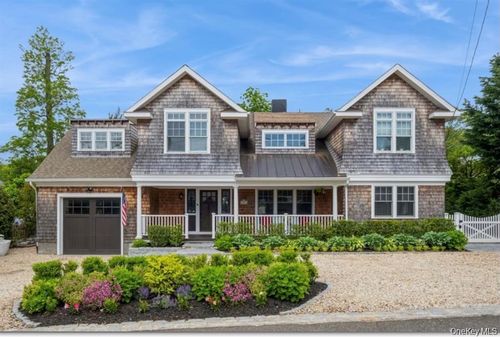 8 Hilltop Dr, Bayville, NY, 11709-1205 | Card Image