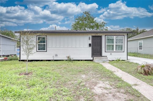 1445 Buenos Aires St, Corpus Christi, TX, 78417-2803 | Card Image