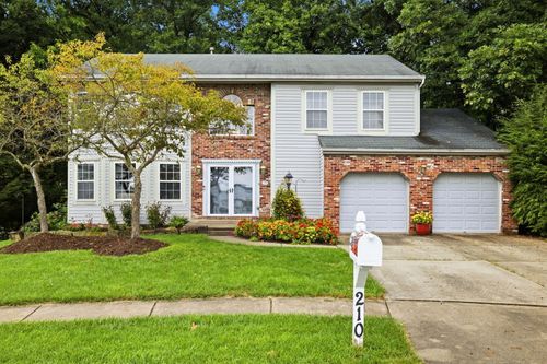 210 Trail Court W W, Cranberry Twp, PA, 16066 | Card Image