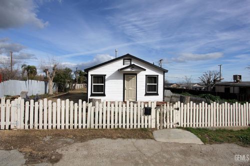126 Maricopa Pl, Taft, CA, 93268-3910 | Card Image