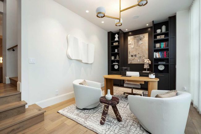 6918 Legare Dr Sw, House other with 4 bedrooms, 7 bathrooms and 3 parking in Calgary AB | Image 16
