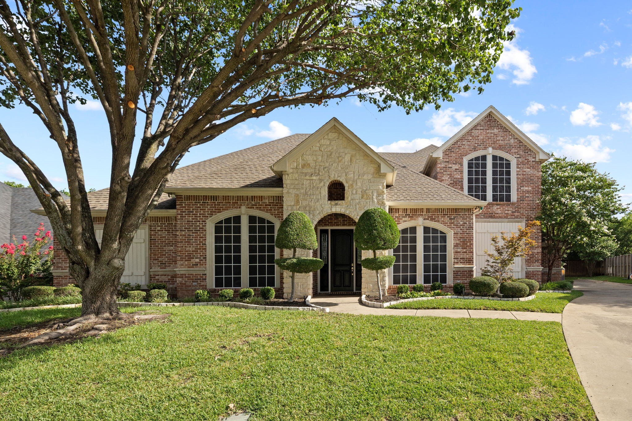 4909 Lakewood Dr, For Sale in Colleyville - eXp Realty