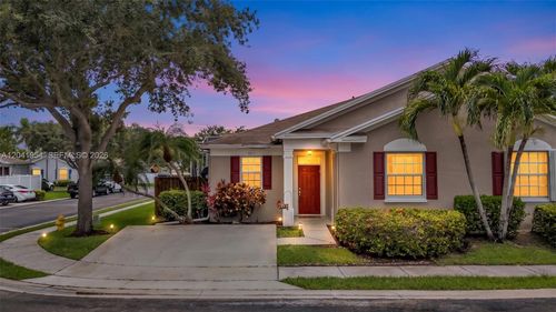 5823 Plum Harbor Cir, Tamarac, FL, 33321-6320 | Card Image