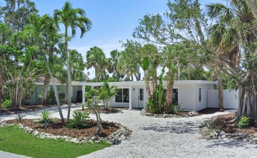 451 Avenida De Mayo, SARASOTA, FL, 34242 | Card Image