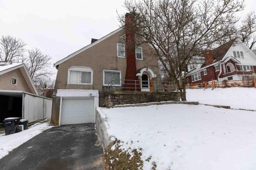 27 Parkwood Pl, Cincinnati, OH, 45217-1936 | Card Image