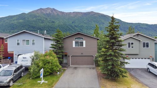 19700 Highland Ridge Dr, Eagle River, AK, 99577-8826 | Card Image