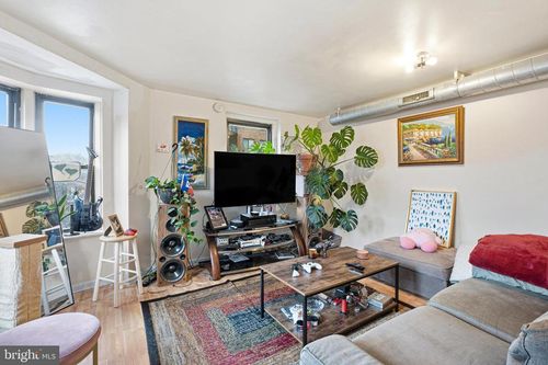 3rd-flr-252 South Street, PHILADELPHIA, PA, 19147 | Card Image